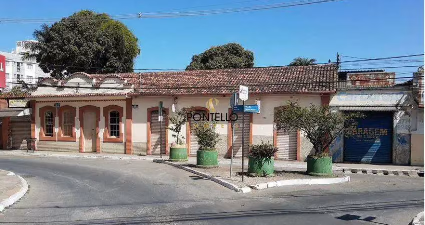 Casa com 6 quartos à venda no Centro, Sete Lagoas 