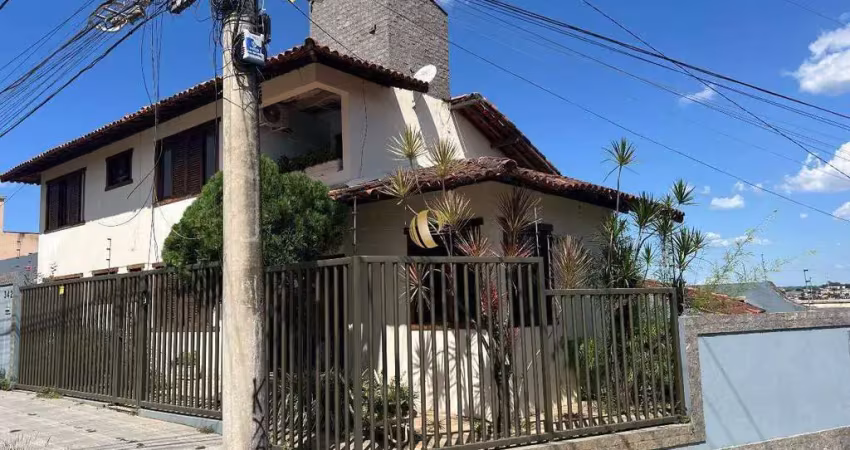 Casa com 5 quartos à venda na Vila Brasil, Sete Lagoas 