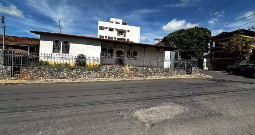 Casa com 4 quartos à venda no Jardim Cambuí, Sete Lagoas 