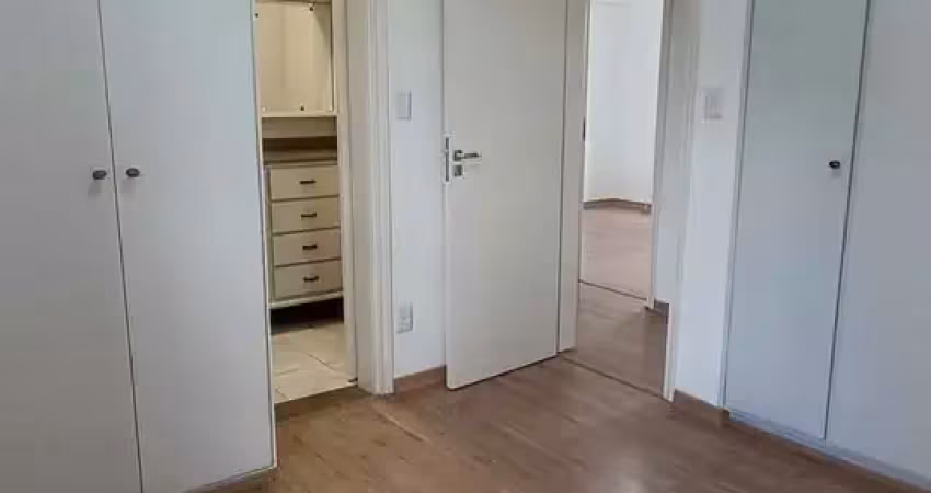 Apartamento espaçoso e planejado – 3 dormitórios (1 suíte), sacada com vista livre e 1 vaga de garagem