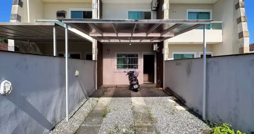 Casa com 2 quartos à venda no Espinheiros, Joinville 