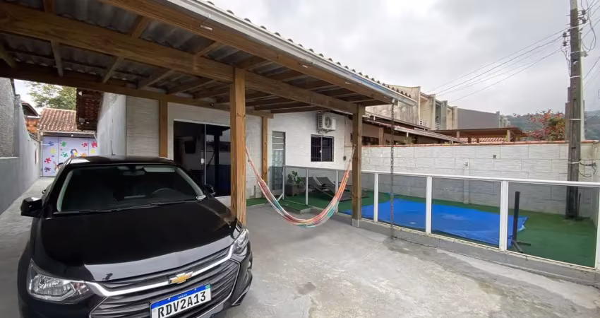 Casa semi mobiliada + casa nos fundos – bairro itinga