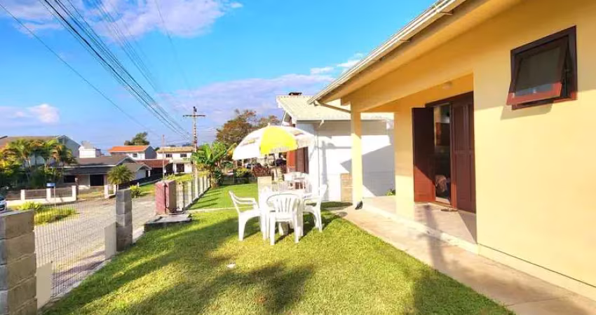 Casa para venda em garopaba, village, 3 dormitórios, 2 banheiros, 1 vaga