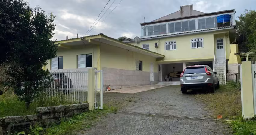 Casa para venda em garopaba, centro, 6 dormitórios, 2 banheiros, 9 vagas