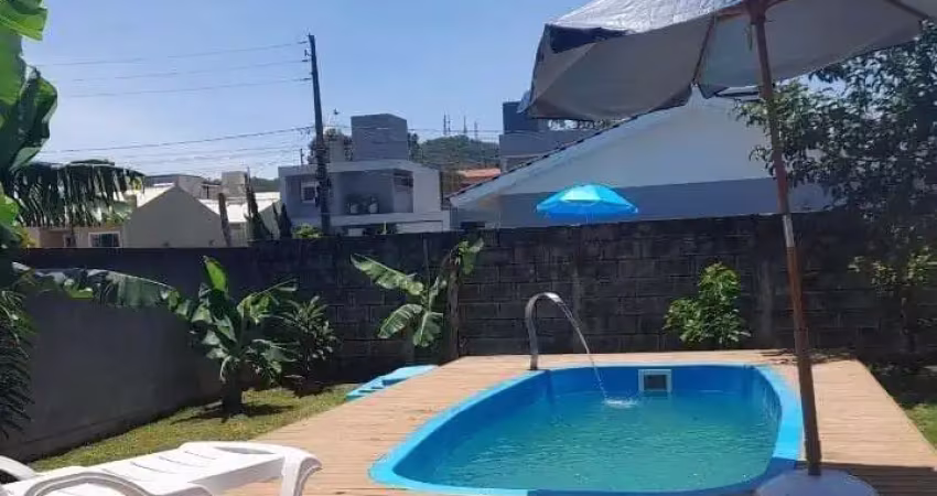 Casa com 3 quartos à venda no Centro, Garopaba 