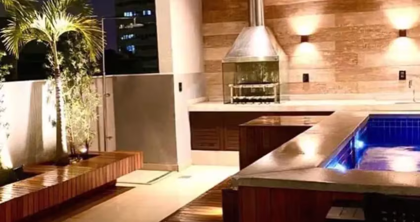 Saint george / abm - barra da tijuca - cobertura duplex reformada de 185m, decorada por arquiteto. planta original 3 quartos, estando atualmente com 2 quartos, sendo 1 suíte