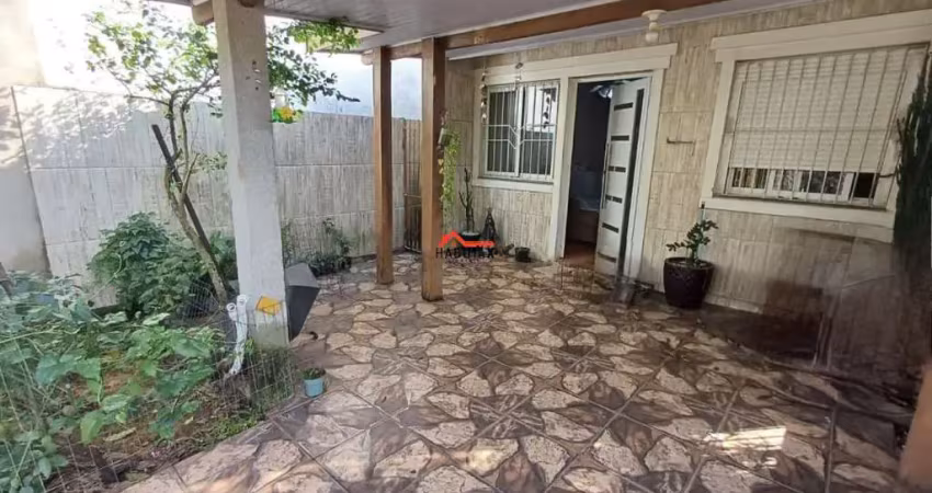 Linda casa à venda em sapucaia do sul, bairro fortuna, com 2 quartos e ótima localização  - 42m²