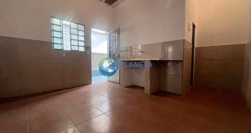 Casa com 1 quarto para alugar na Rua Edmar Colini Ferreira, Mantiqueira, Belo Horizonte