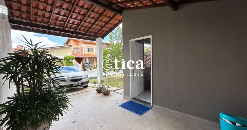 Casa em condominio, 3 quartos sendo 1 suite, 3 vagas de garagem