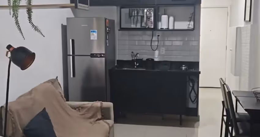 Apartamento conjugado reformado e todo equipado, pronto para morar 
