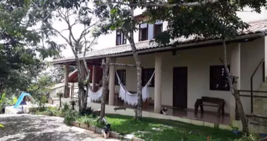 Casa na serra com lazer completo – pronta para morar