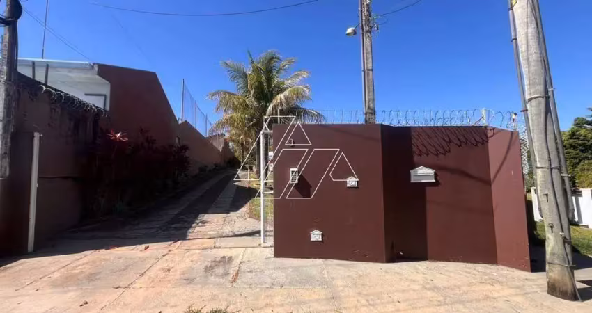 Casa de 2600m² de terreno, com 4 quartos, sendo 2 suites com closet e hidromassagem, no condomínio sempre verde – jardim colibri, marília/sp.