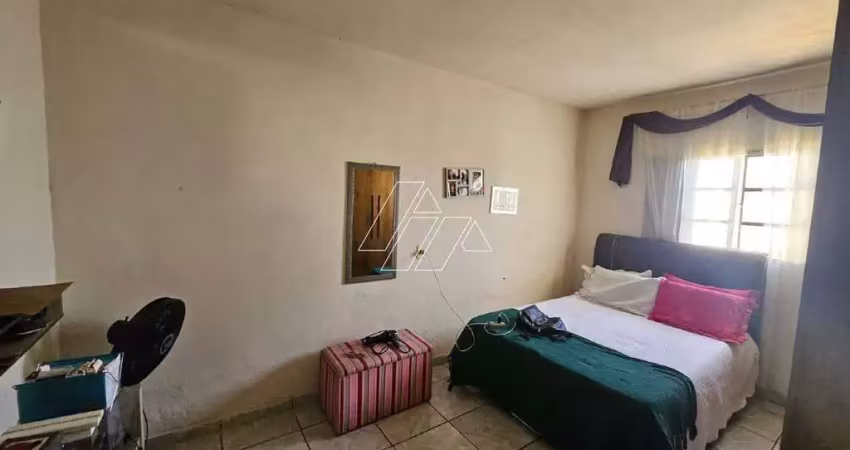 Casa com 2 quartos e cômodos amplos à venda – zona sul, marília/sp