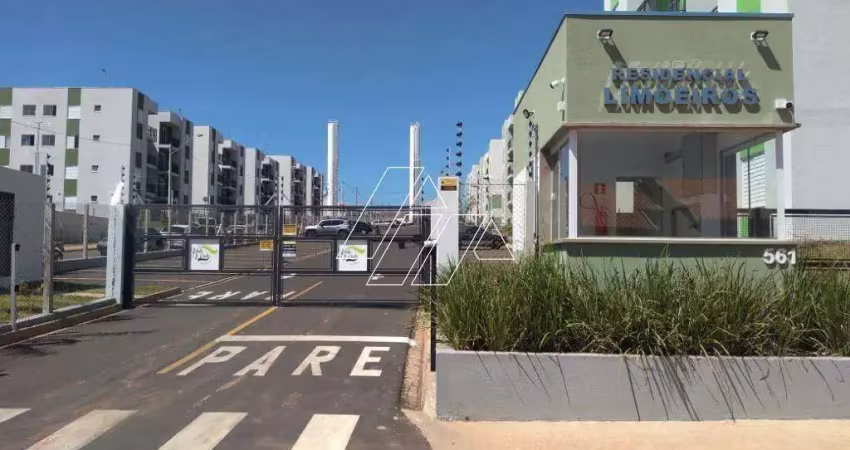 Ótimo imóvel com sala, cozinha, 2 dormitórios, 1 wc social, área de serviço 1 vaga de garagem.