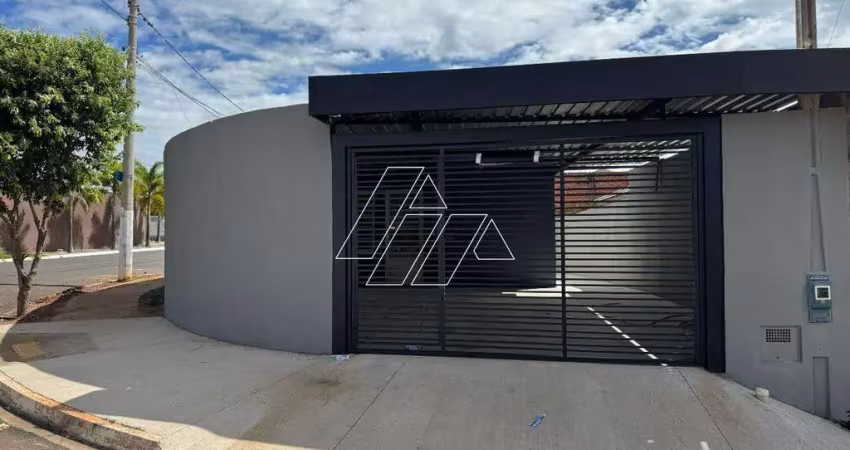 Casa de esquina reformada à venda – segurança, privacidade e ótimo custo-benefício