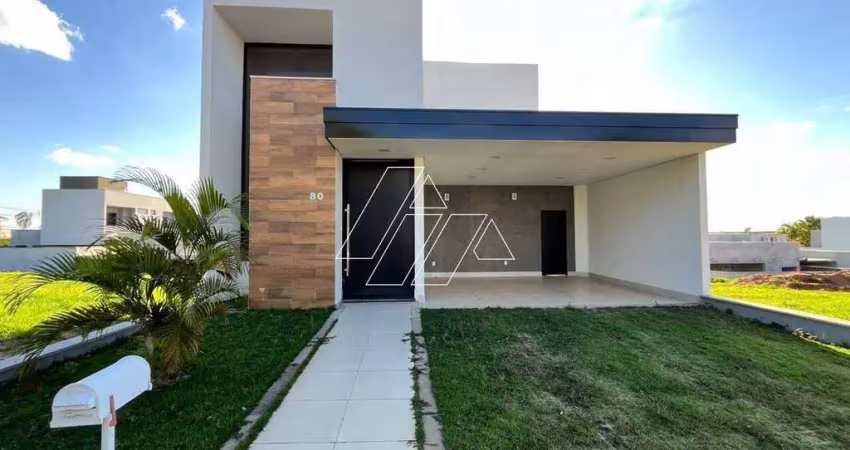 Residência em condomínio fechado, com excelente acabamento, tendo 3 dormitórios 1 sendo suíte todas com armários planejados.