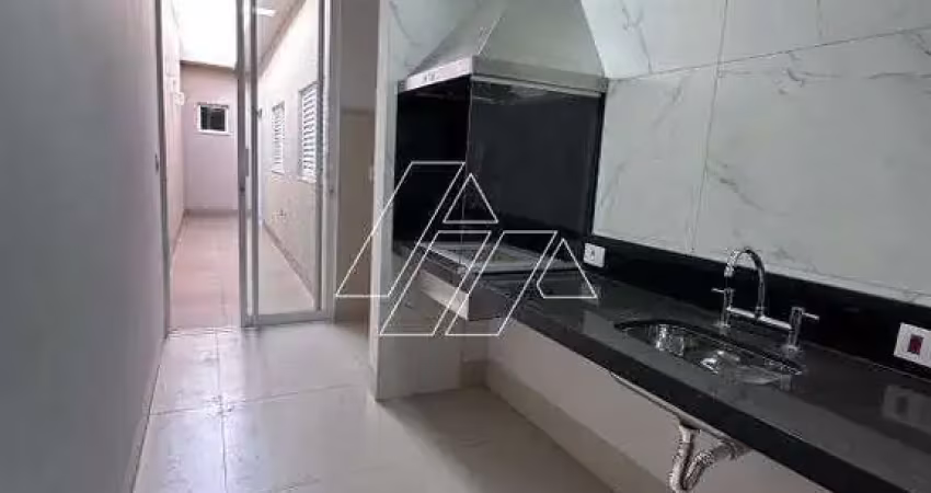 Casa com 3 dormitórios, suíte e garagem para 2 carros em localização estratégica