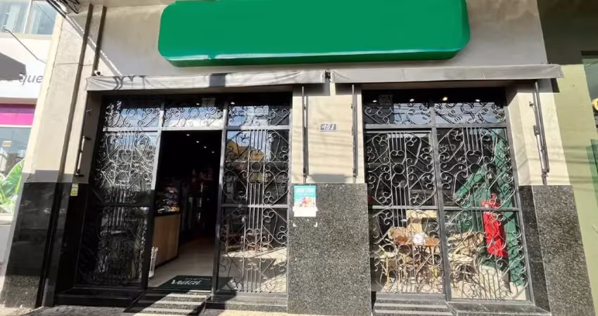 Salão para alugar com 200m² e 2 vagas no centro – marília/sp