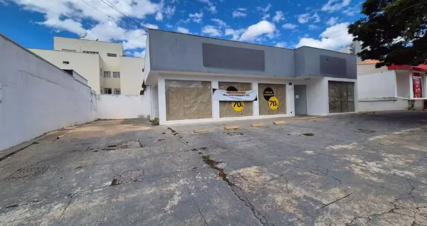 Salão para alugar com 300m² e 3 vagas no centro – marília/sp