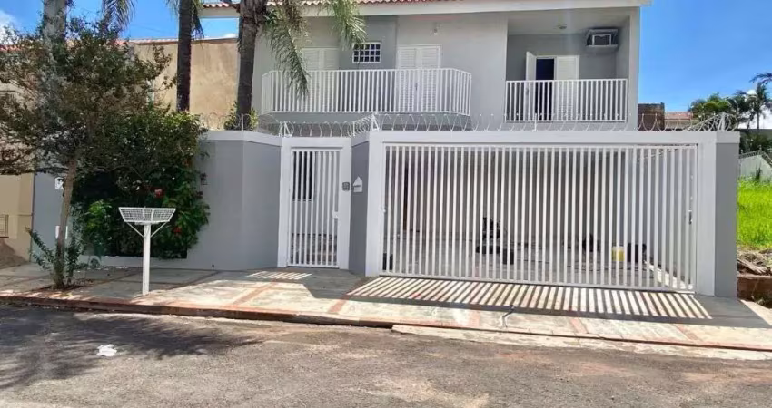 Sobrado com 3 dormitórios à venda, 300 m² por r$ 870.000,00 - jardim acapulco - marília/sp