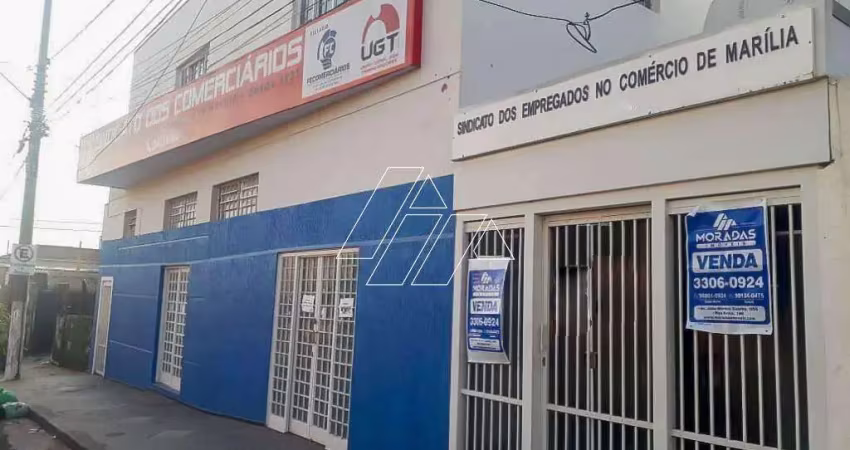 Imóvel comercial no centro, com 9 salas em ótima localização.