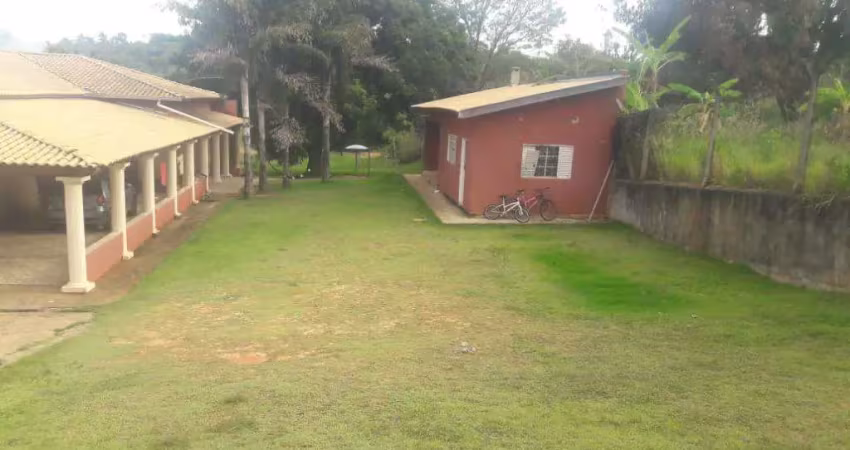 Chaçara próxima a cidade de oriente, 2,500 metros. casa com 4 dormitórios.