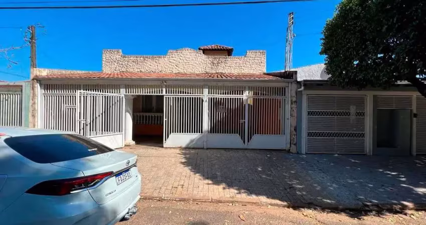 Casa com 3 dormitórios à venda, 230 m² por r$ 450.000,00 - centro (padre nóbrega) - marília/sp