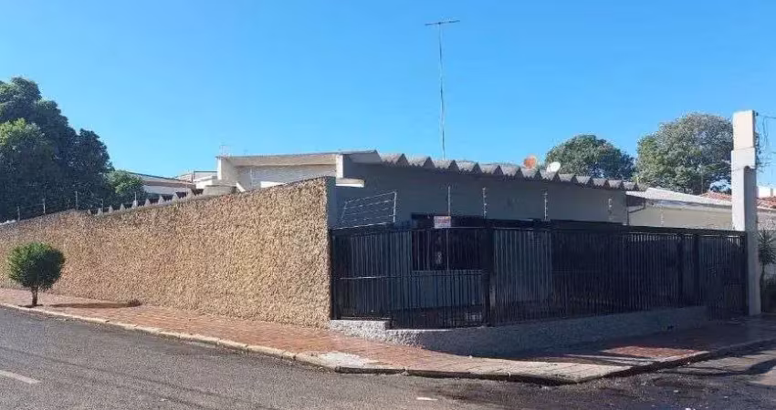 Casa com 3 dormitórios à venda, área de 420 mts por r$ 590.000 - pólon - marília/sp