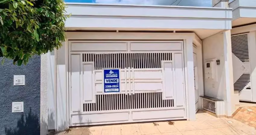 Vende-se excelente casa com localização privilegiada no jardim riviera próximo do supermercado atacadão e marília shopping.