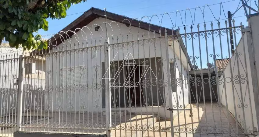 Casa à venda no bairro palmital – duas residências no mesmo terrenocasa 1: varanda sala de estar copa cozinha 2 quartos banheiro lavanderia qu