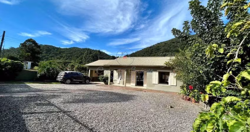 Casa com 3 salas amplas, morro do maquiné - imbituba/sc