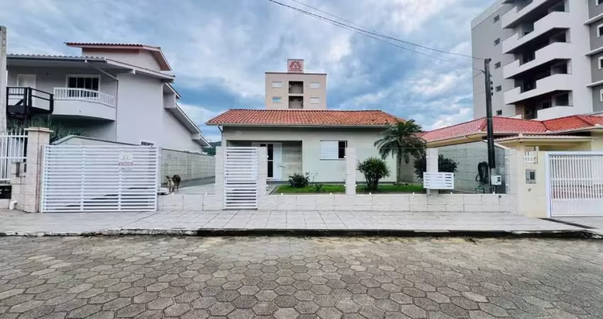 Casa com 3 quartos à venda no Centro, Imbituba 