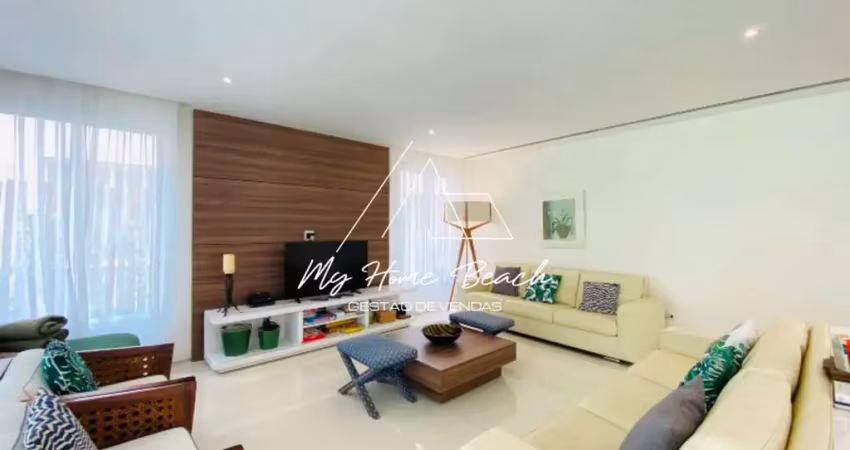 Casa de altíssimo padrão na praia da baleia à 100 metros do mar !
