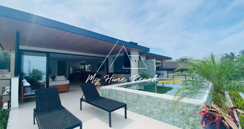 Casa de alto padrão com vista para o mar para locação !