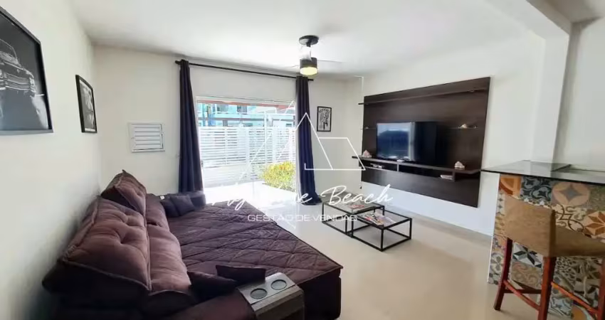 Linda casa dentro de condomínio à 150 metros do mar !