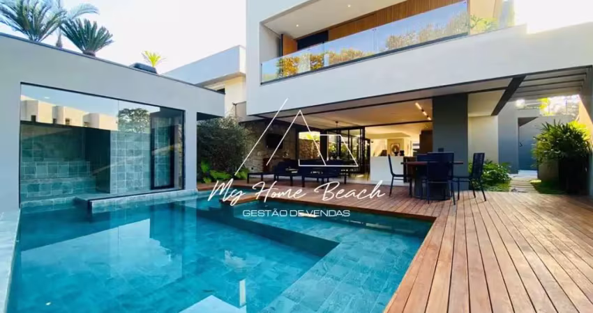Belissíma casa de alto padrão na praia de riviera !