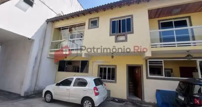 Casa em condomínio fechado com 2 quartos à venda na Rua Xavier Curado, Marechal Hermes, Rio de Janeiro