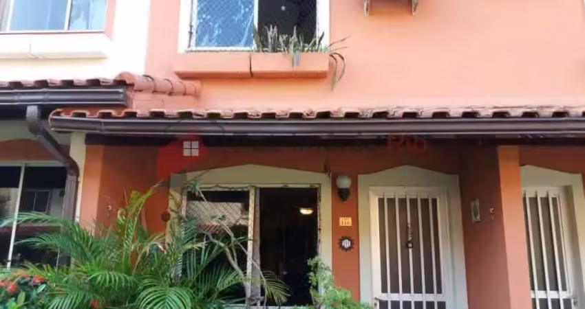 Casa em condomínio fechado com 2 quartos à venda na Rua Edgard Werneck, Freguesia (Jacarepaguá), Rio de Janeiro