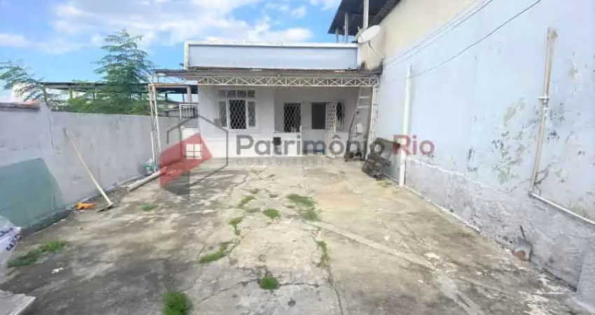 Casa com 2 quartos à venda na Rua Carolina Amado, Irajá, Rio de Janeiro