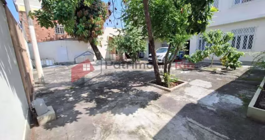 Prédio com 5 salas à venda na Rua Trinta de Maio, Penha, Rio de Janeiro