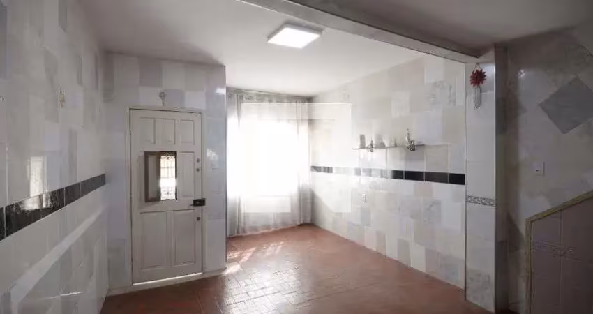 Casa com 2 quartos à venda na Rua Piquerobi, 132, Cambuci, São Paulo
