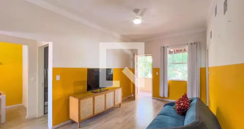 Casa com 2 quartos à venda na Rua Miguel Teles Júnior, 596, Cambuci, São Paulo