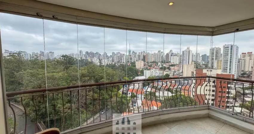 Apartamento de alto padrão à venda na aclimação: 3 quartos, 1 suíte, 2 salas, 4 banheiros, 3 vagas de garagem - 124m²