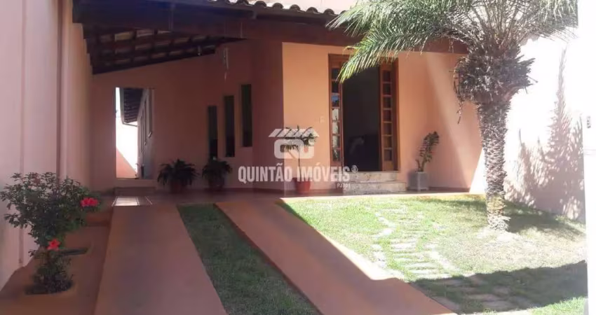 Casa com 3 quartos à venda no Três Barras, Contagem 
