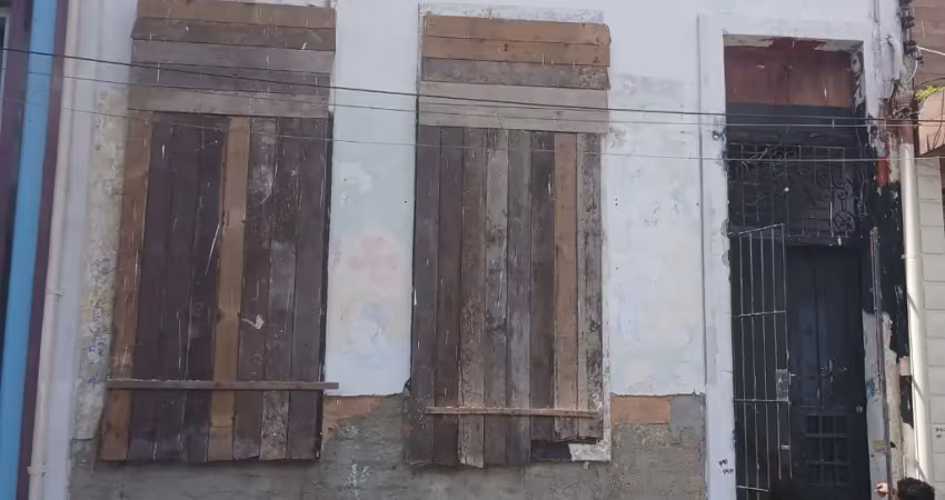 Casa em frente a praça da bandeira totalmente reformada okk