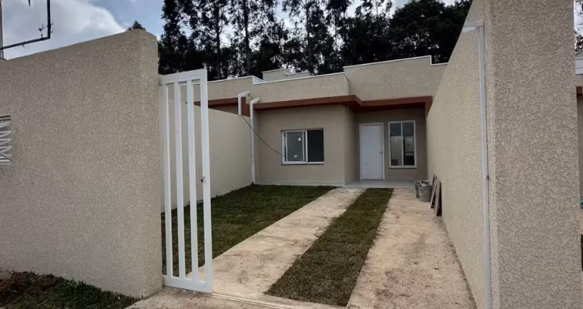 Ótima casa de 3 quartos no jardim vista alegre em araucária com entrada parcelada em 18x
