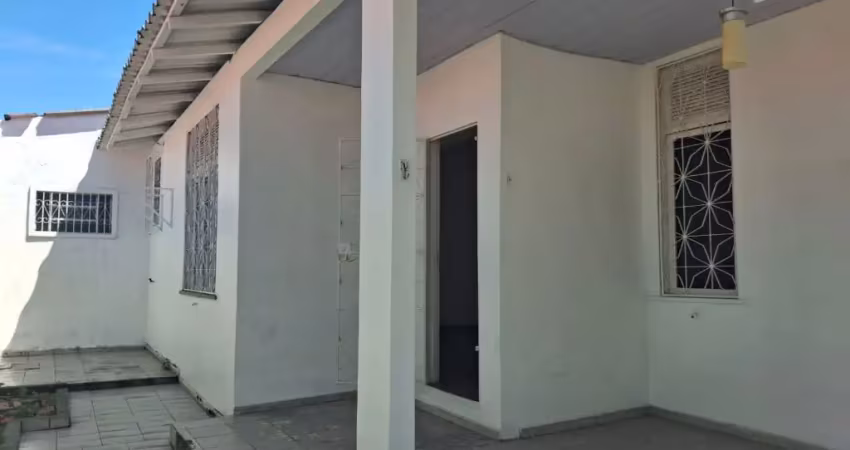 Casa no japiim/ conj. atílio andreaza/ 3qtos com quintal e garagem- oportunidade única