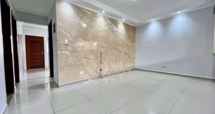 Casa terrea com garagem coberta para 3 carros e área gourmet