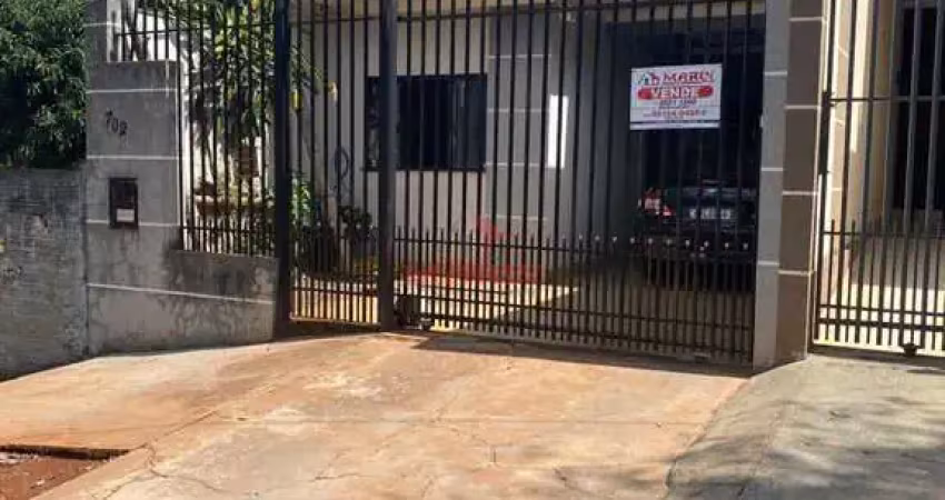 Casa com 3 quartos à venda na Avenida Francisco Sebrian Madrid, 702, Loteamento Madrid, Maringá