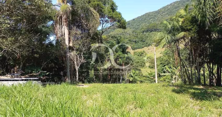 Maravilhoso terreno à venda na praia do siriú, garopaba/sc, com vista incrível para o vale, ótima l